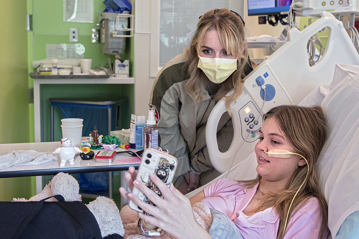 Mckenna Grace Shares Smiles, Gifts at CedarsSinai Guerin Children’s