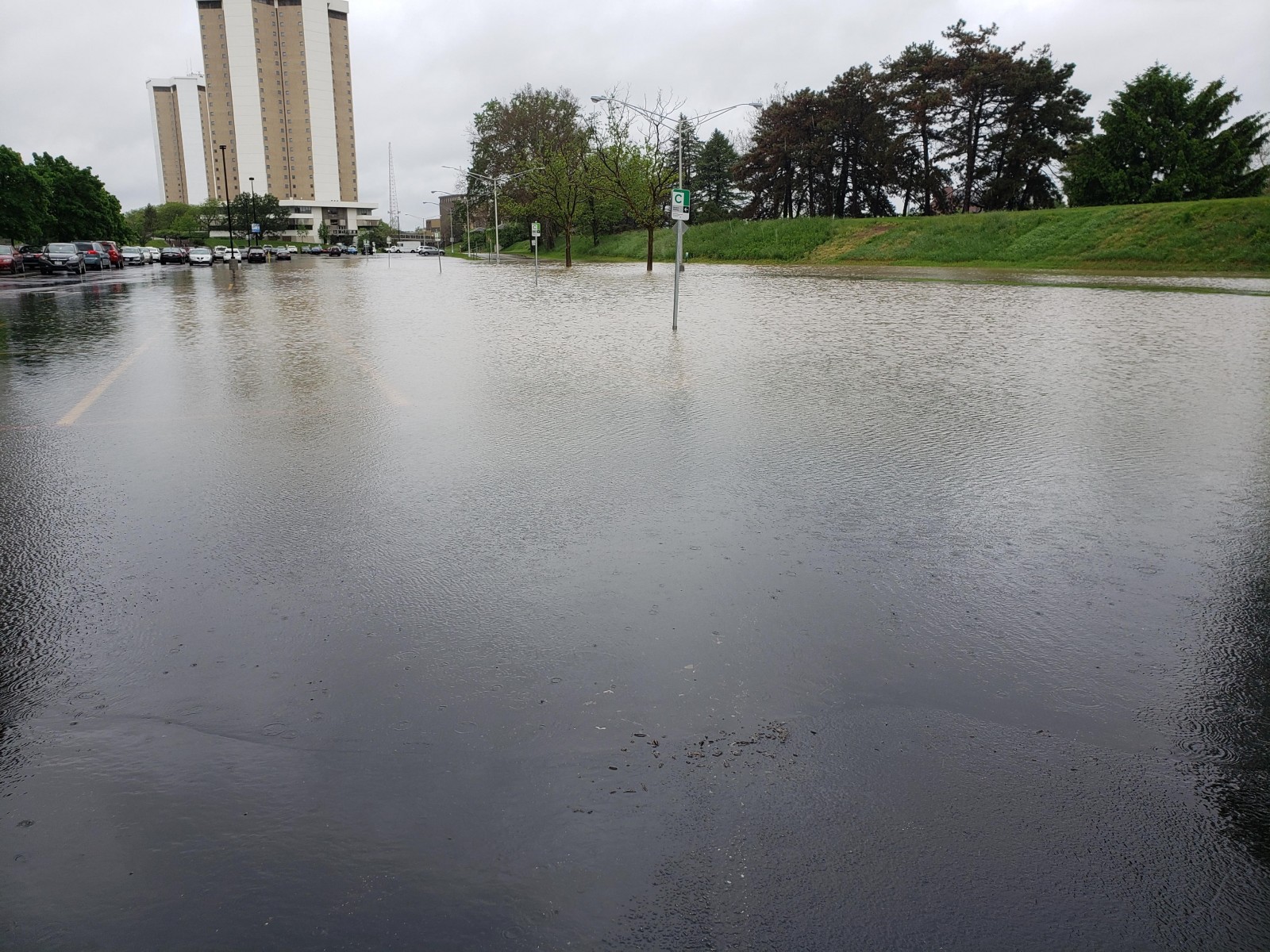 Heavy rain causes flooding on the Ohio State campus