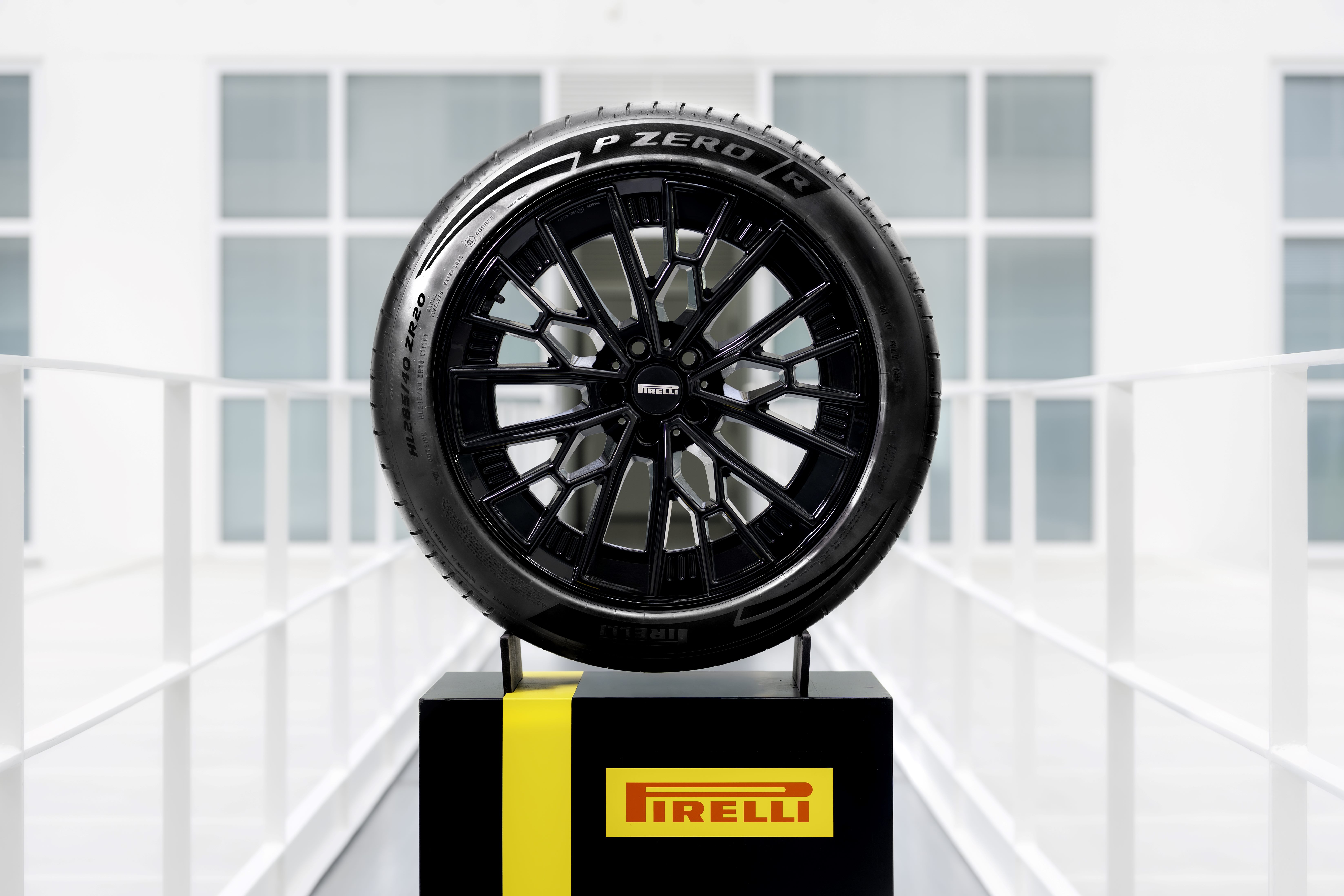 PIRELLI P ZERO R AND P ZERO TROFEO RS: FROM SPORTSCAR EXPERIENCE TO THE ...