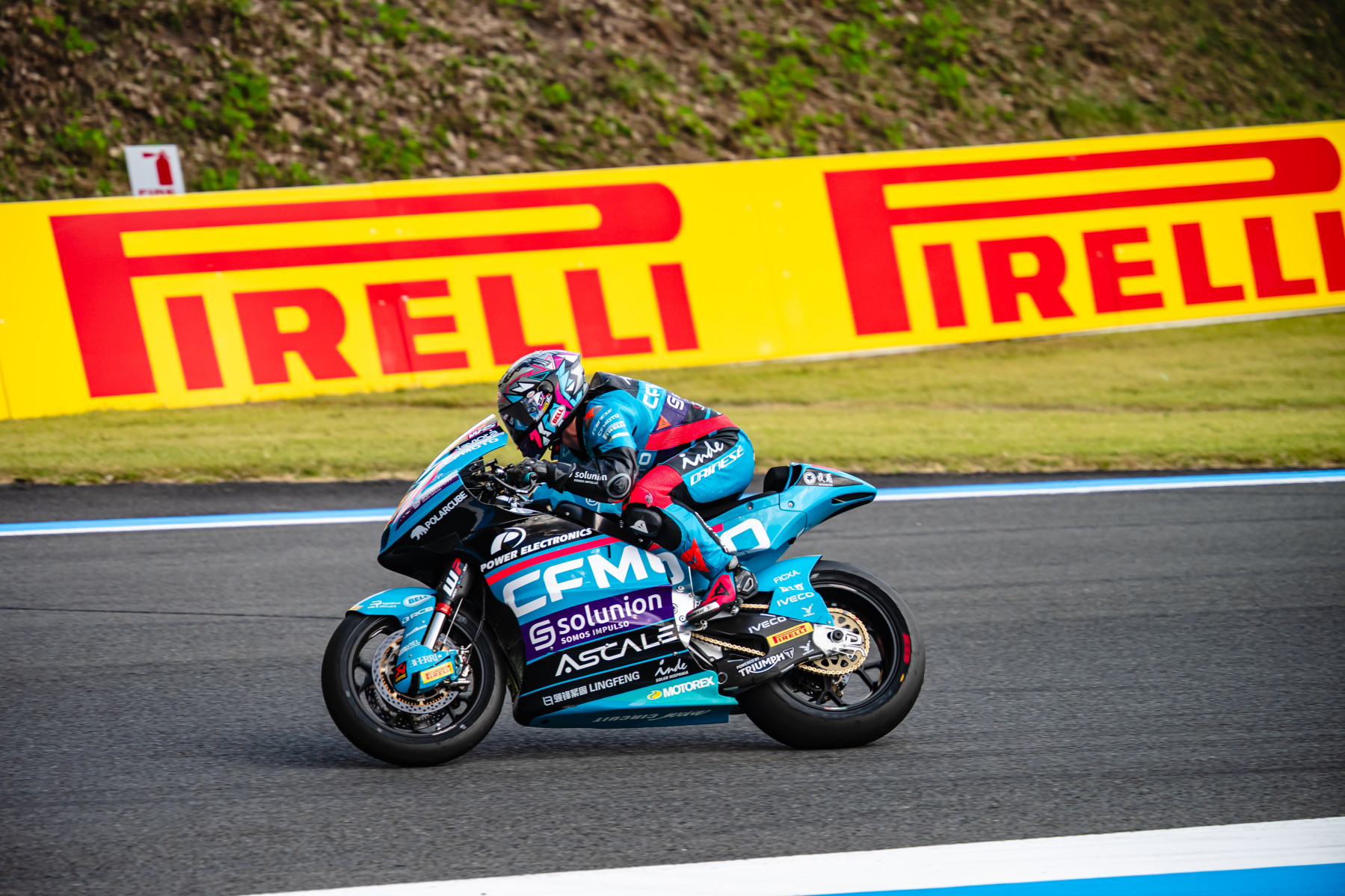 Holgado and Muñoz win at Motegi with standard Pirelli tyres