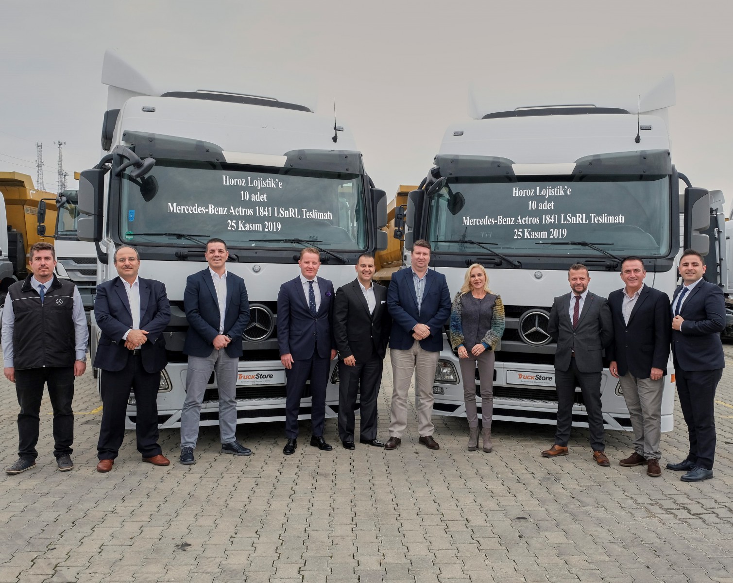 Track Store TruckStore güvencesiyle Horoz Lojistik’e 10 adet Actros 1841 LSnRL ...