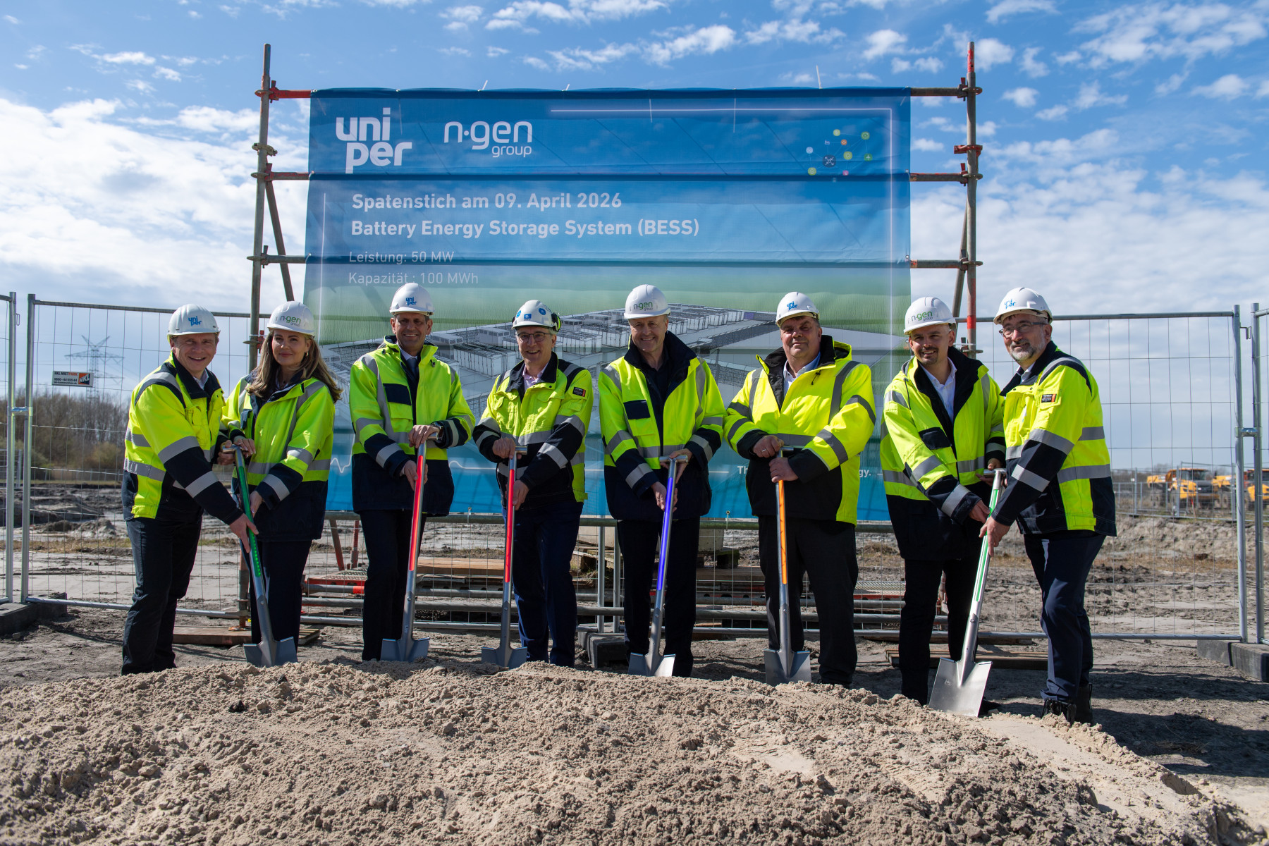 Groundbreaking ceremony for a 50-megawatt grid-connected battery storage  facility in Wilhelmshaven