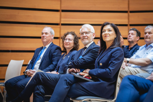 Canadian Ambassador to the Federal Republic of Germany, Vera Alexander,  Davis Thames, President, Founder and CEO of Western LNG, Michael Lewis, CEO of Uniper,  Katherina Reiche, Federal Minister for Economic Affairs and Energy, Germany