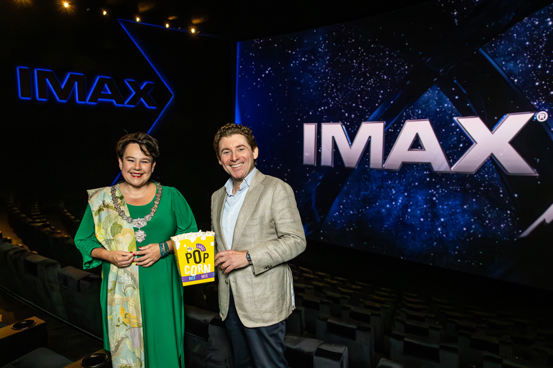 Burgemeester Sharon Dijksma opent nieuwe IMAX zaal Pathé Utrecht Leidsche Rijn