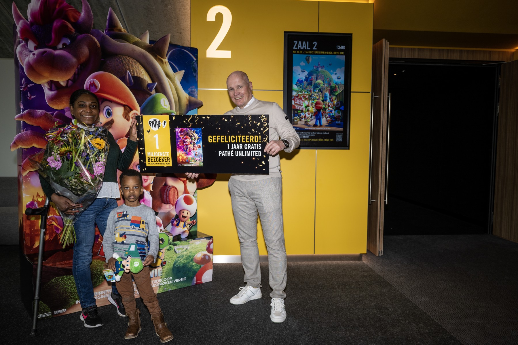 Pathé Ypenburg ontvangt miljoenste bezoeker The Super Mario Bros. Movie in Nederland