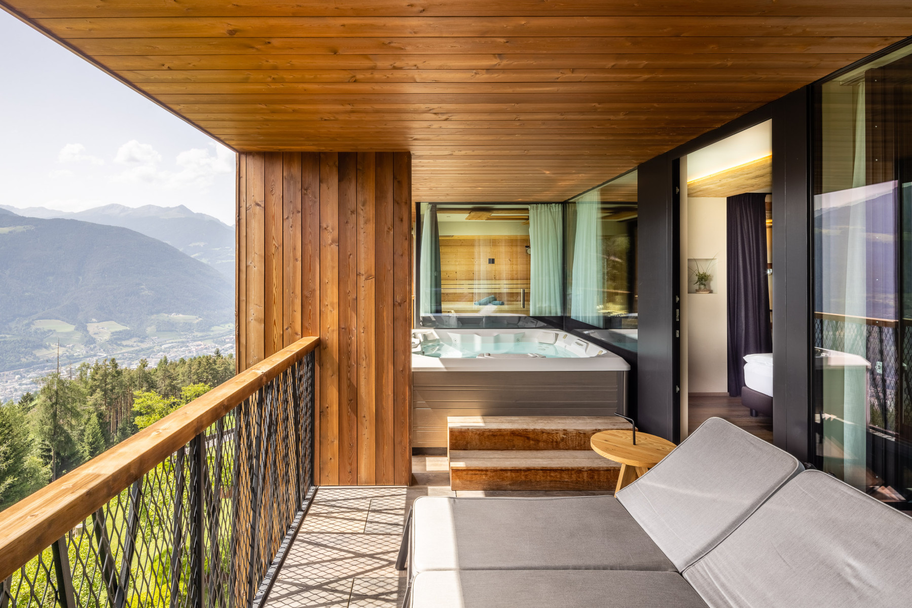 my-arbor-hotel-suedtirol-treetop-suite-jaccuzzi