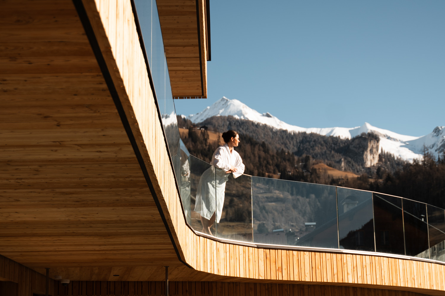 Naturhotel-Outside-Fassade-Nachhaltige-Spa-Architektur