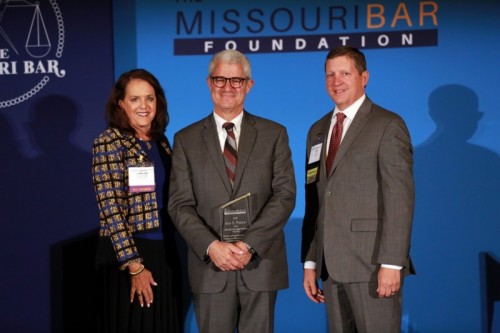 Journal Alan Pratzel Receives Award