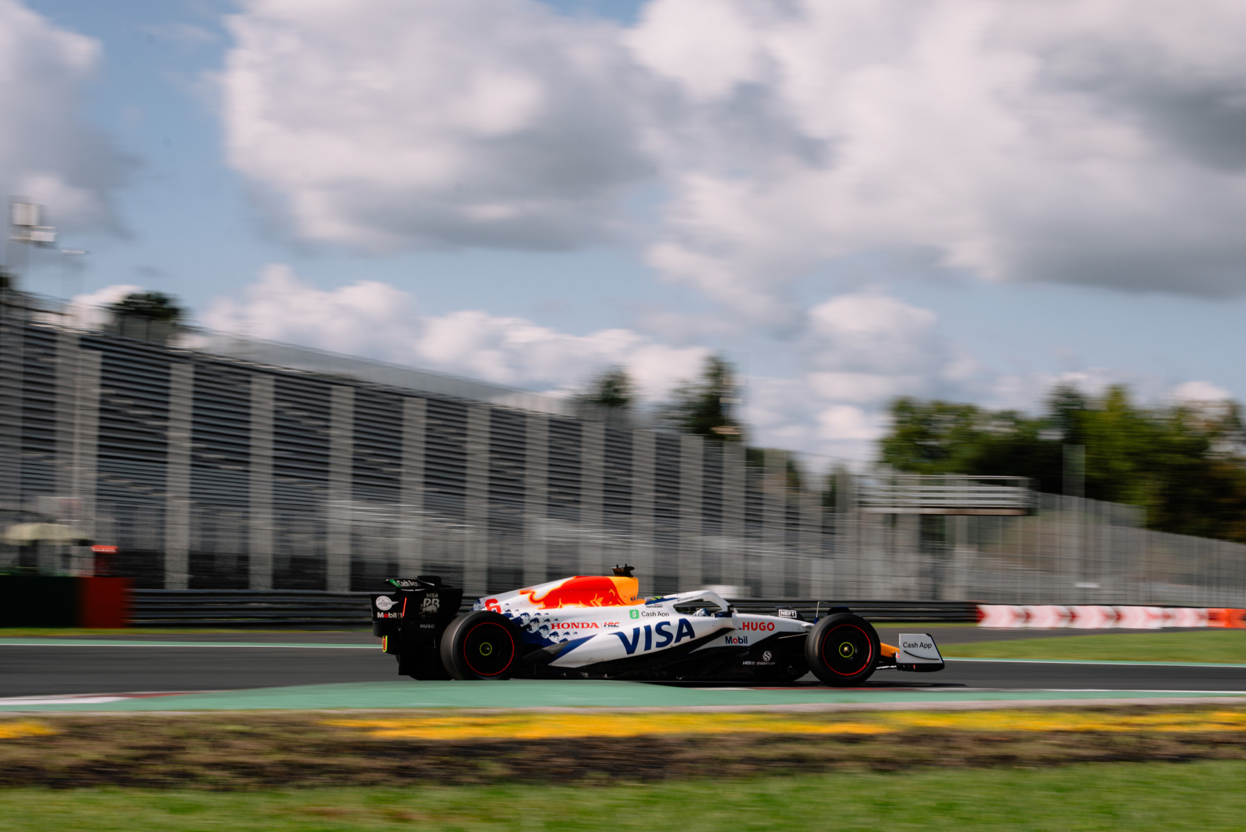Pirelli concludes Monza test with Sainz and Hadjar