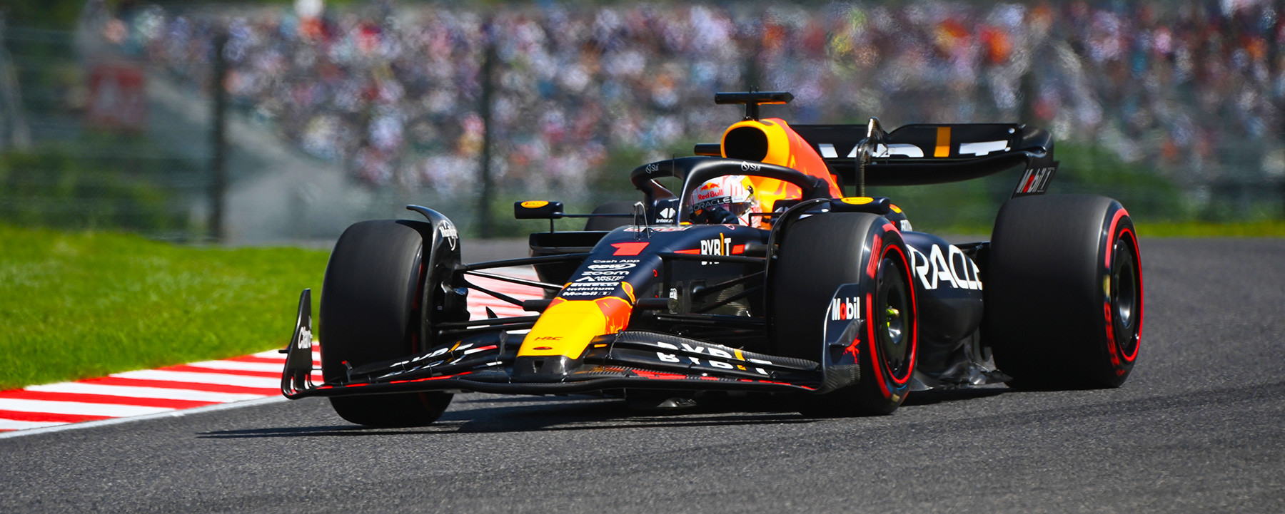 VERSTAPPEN DOMINANT IN SUZUKA QUALIFYING