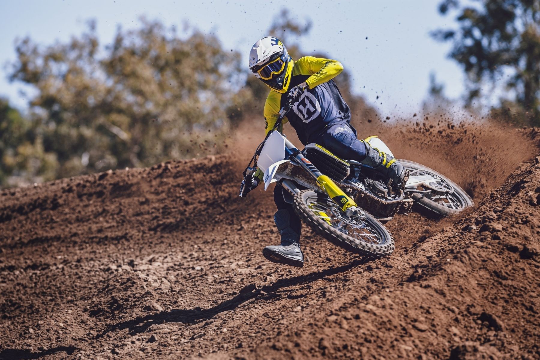 Husqvarna selects Dunlop MX33 tyres for its nextgeneration motocross range