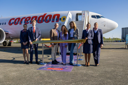 Corendon brengt creativiteit van jong talent aan boord met duurzaam nieuw vliegtuigtapijt