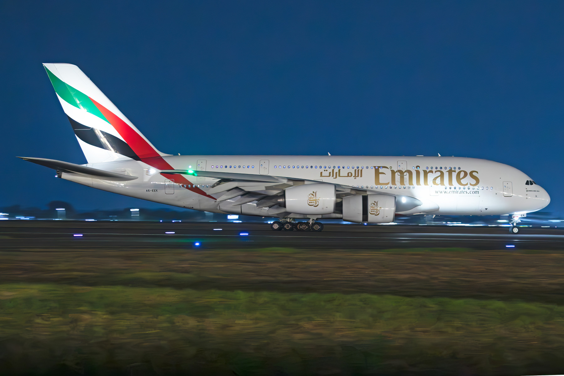 Emirates A380 Makes Historic First Visit to Jakarta, Flies AC Milan Home