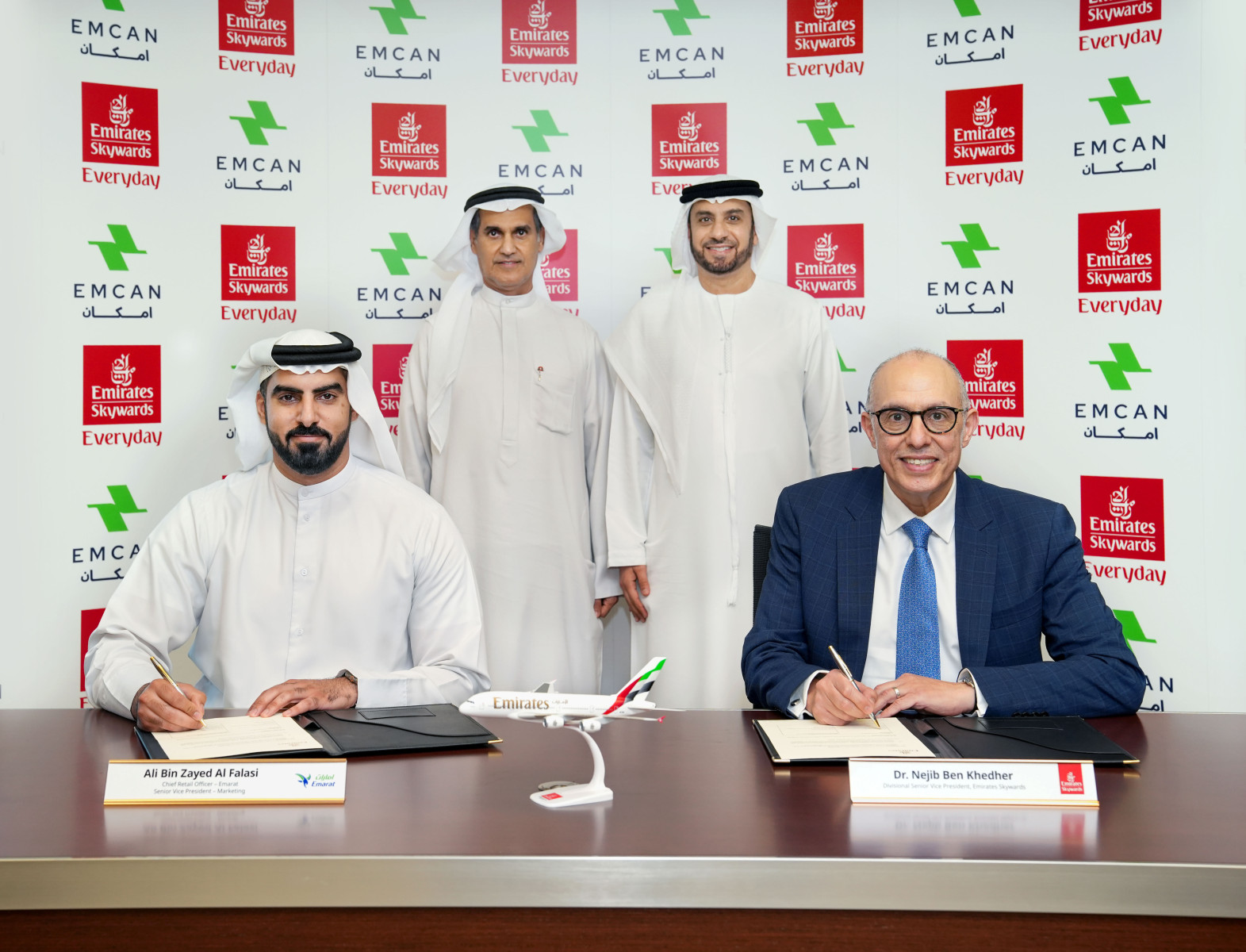 Skywards Everyday has partnered with EmCan to roll out a two-way points conversion in which members can convert Skywards Miles to EmCoins, and vice versa. The agreement was signed by Dr. Nejib Ben Khedher, Divisional Senior Vice President Emirates Skywards and Mr Ali Bin Zayed Al Falasi, Chief Retail Officer and Senior Vice President of Marketing at Emarat; in the presence of Adnan Kazim, Emirates’ Deputy President and Chief Commercial Officer and His Excellency Ali Al Shamsi, CEO of Emarat.