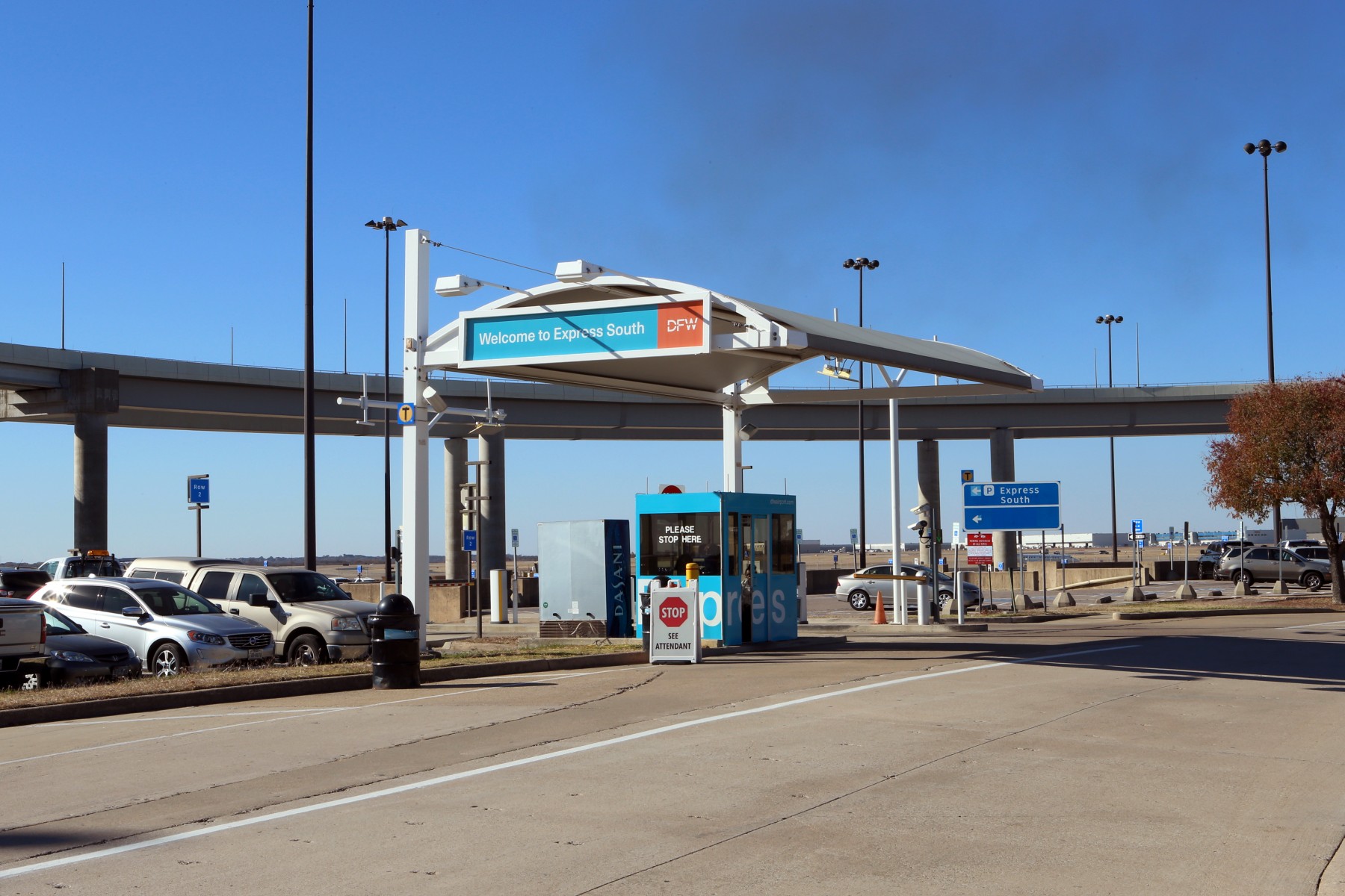 DFW Airport Offers OneWeek Parking Sale to Kick Off Holiday Season