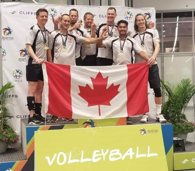 Volleyball team w medals