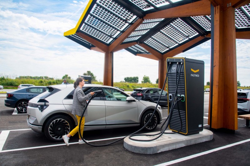 Fastned Wint Grote Franse Aanbesteding Voor 18 Snellaadstations Fastned Wint Grote Franse Aanbesteding Voor 18 Snellaadstations