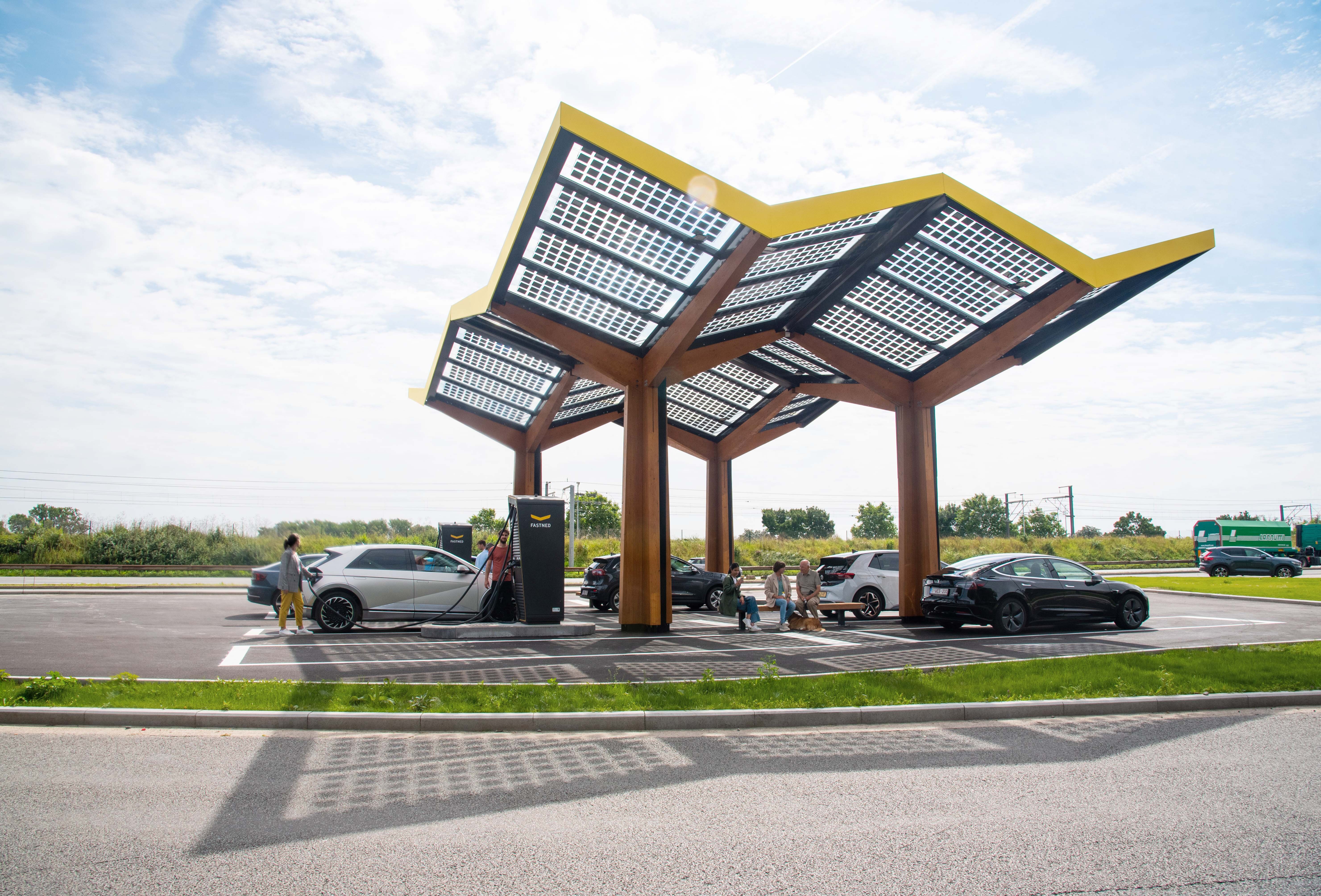 Fastned Wint Grote Franse Aanbesteding Voor 18 Snellaadstations Fastned Wint Grote Franse Aanbesteding Voor 18 Snellaadstations