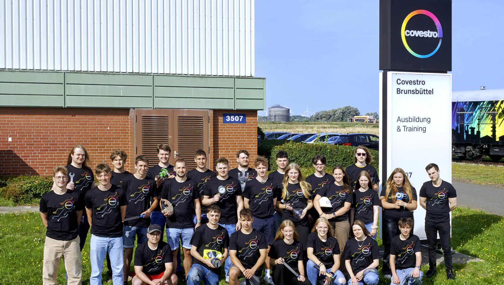 Covestro-Azubis-Gesamtgruppe-047