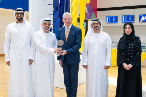 مطارات دبي تحصد جائزة "مكان العمل الاستثنائي" لعام 2026 من مؤسسة "غالوب" للعام الثاني على التوالي