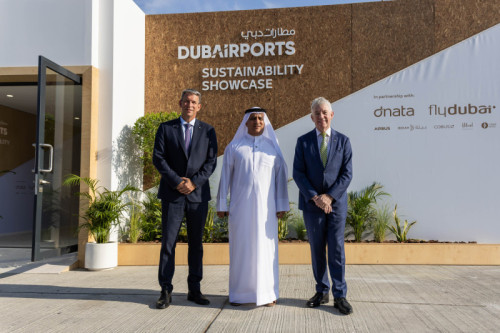 الرؤساء التنفيذيون لمطارات دبي ودناتا وفلاي دبي يتحدون لإطلاق أول منصة للتشغيل المستدام للطائرات خلال معرض دبي للطيران 2025