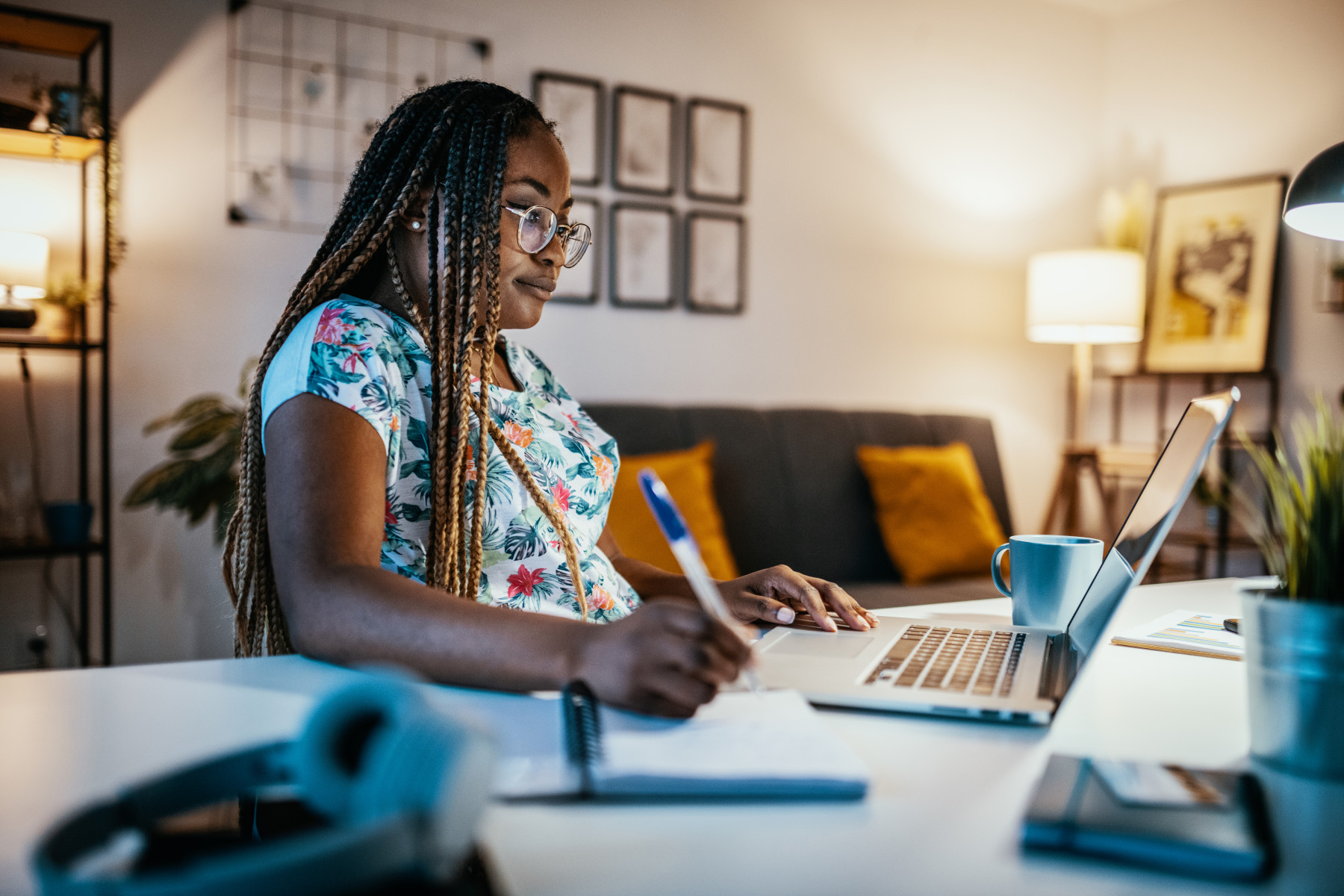 2025-06-11_Female_Student_Studying_From_Home_1300822206