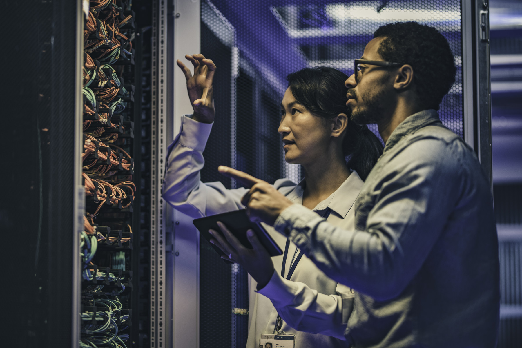 2025-01-16_serverroom-2students_GettyImages-1083723046