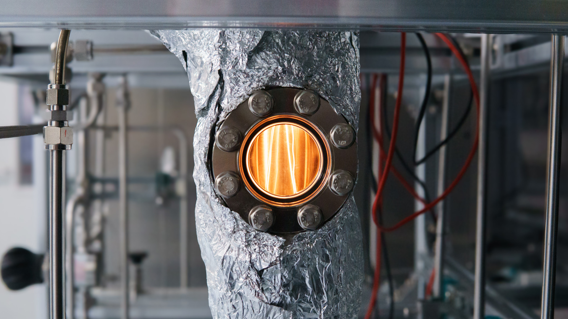 電球に着想を得た反応器が脱炭素化の三つの課題を解決（Lightbulb-inspired reactor tackles three major decarbonisation challenges）