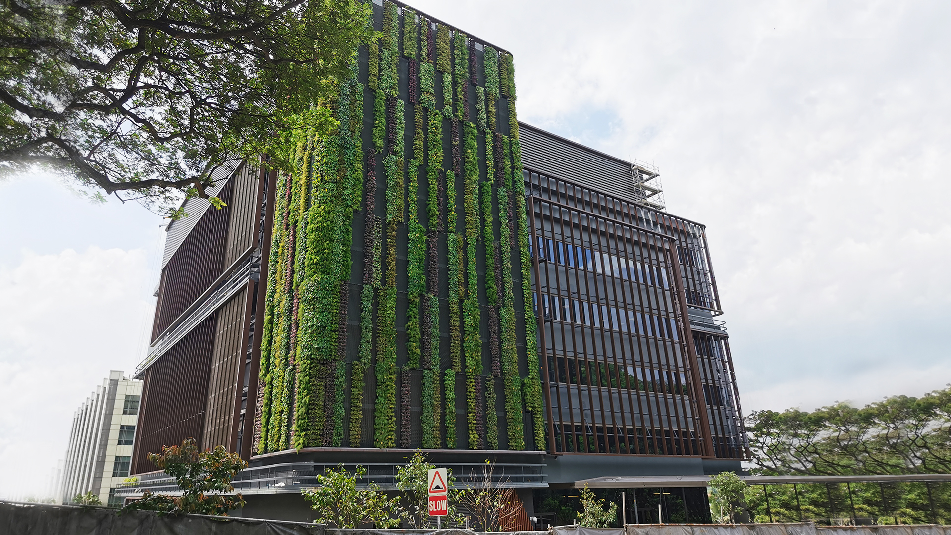 NUS raises S300 million through second green bond to finance sustainable infrastructure projects