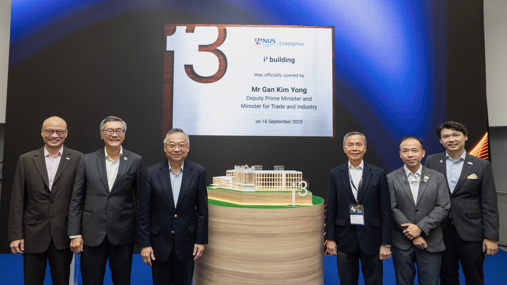 NUS Enterprise accelerates deep tech growth with new co-investments and  Stanford collaboration at i³ building opening