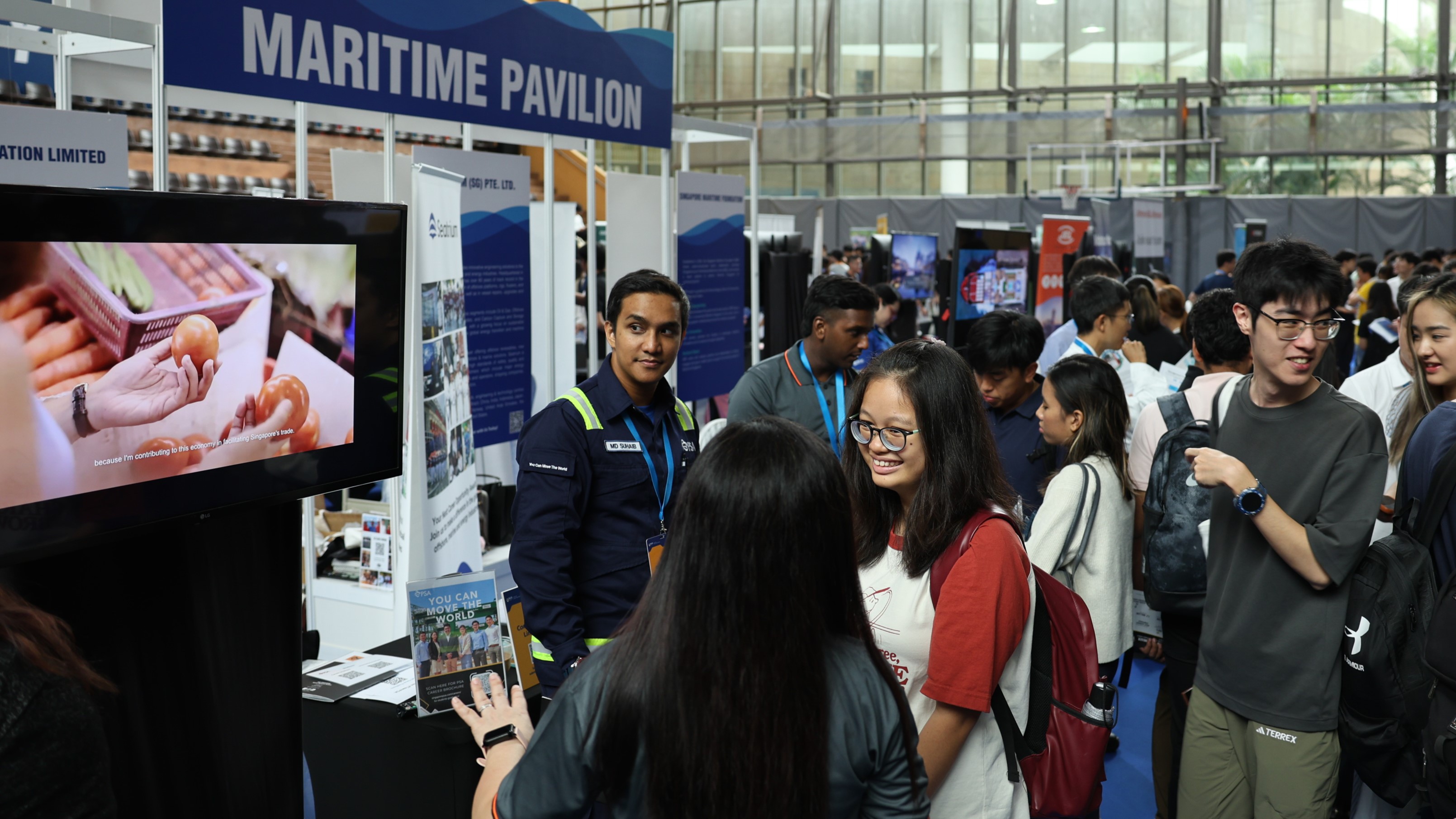 NUS Career Fest 2025 kicks off, drawing thousands of students to ...