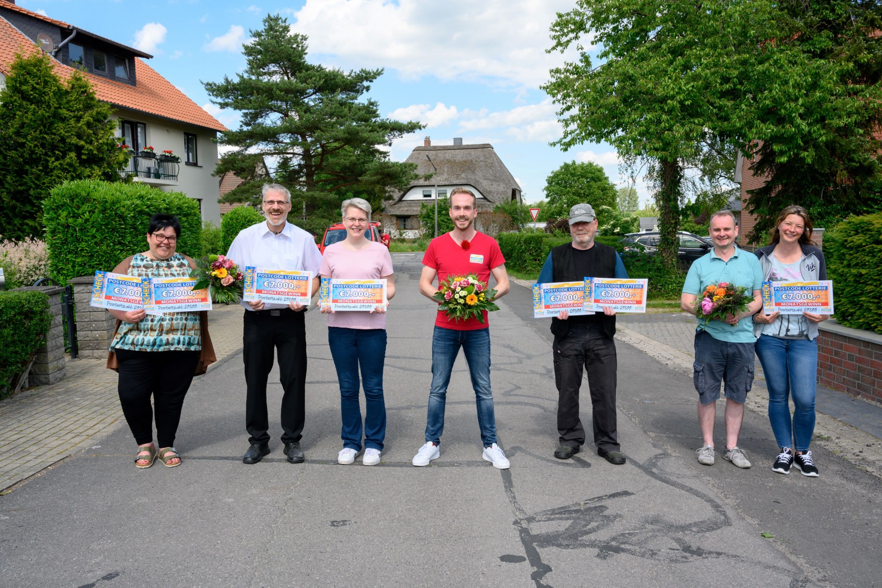 71 Gewinner in Wahrenholz Nachbarn freuen sich über 1,4 Millionen Euro