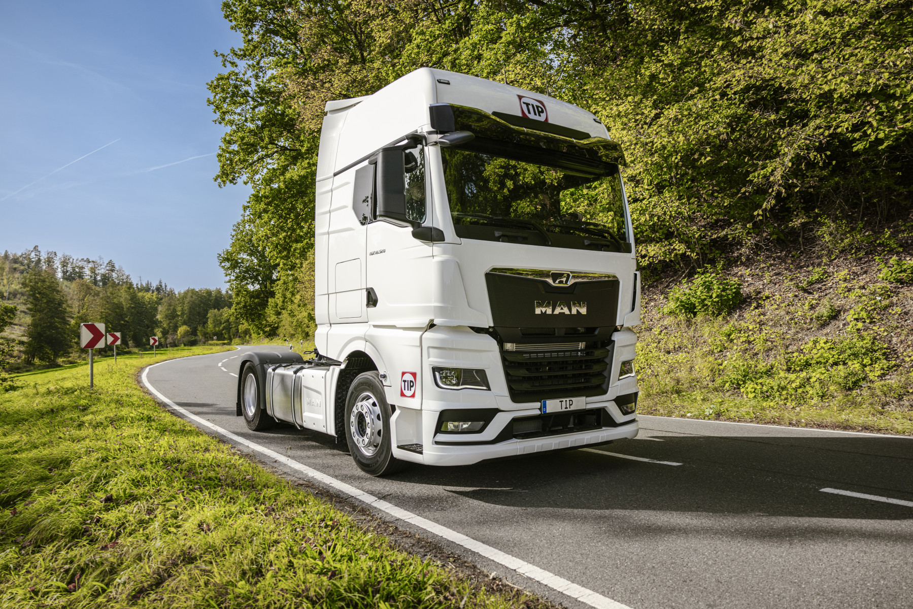 This framework covers a total of up to 1,800 vehicles of all weight classes - from 7.5 to 42 tonnes - and spans 18 European countries.