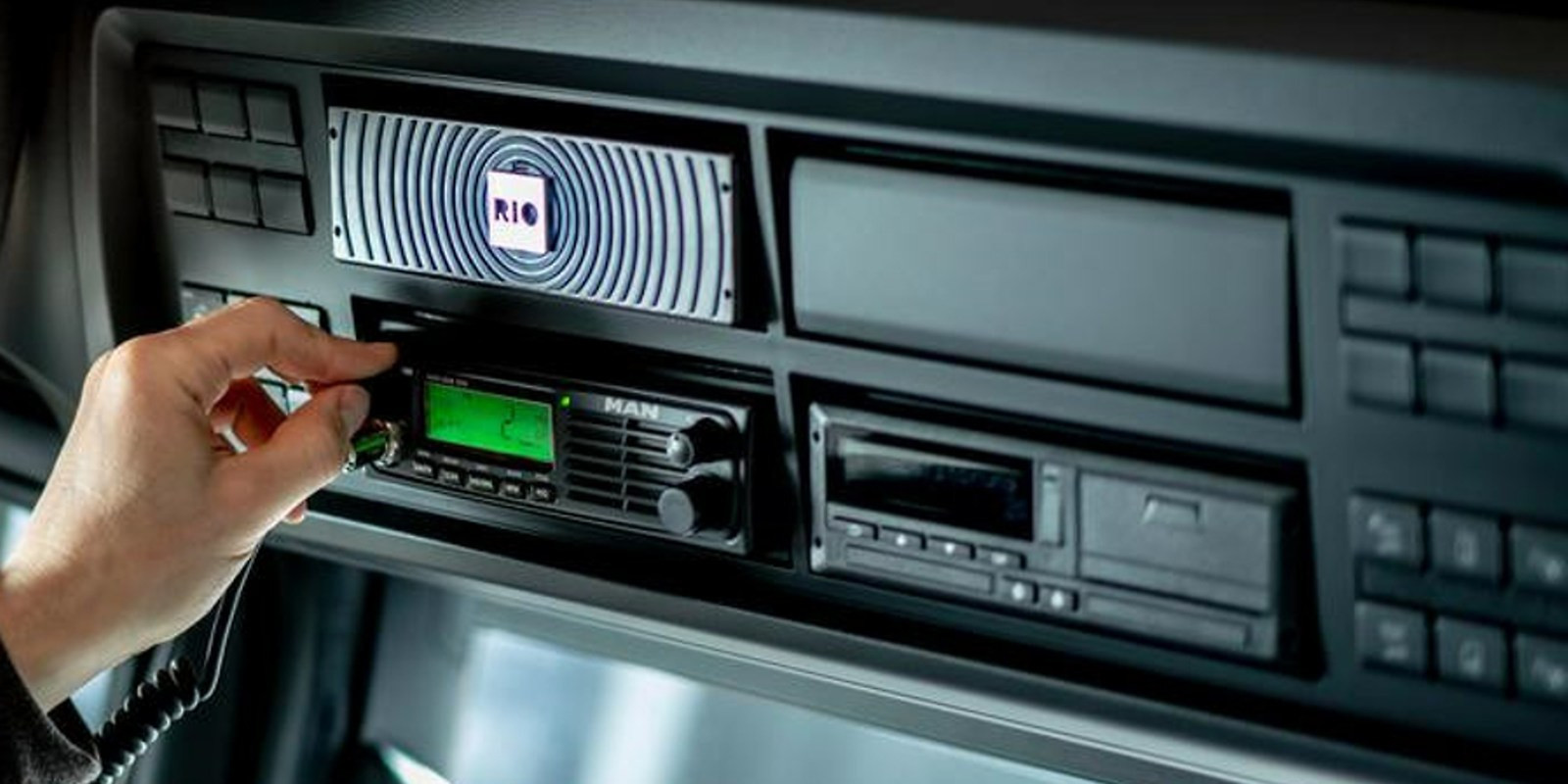 Tachograph-2400x1200_width_1600_height_800
