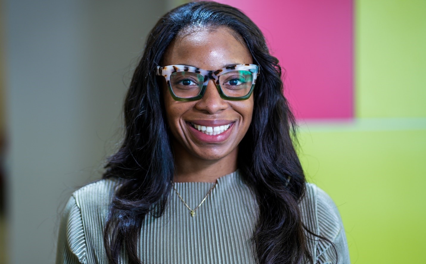 Dana Hardgraves Headshot