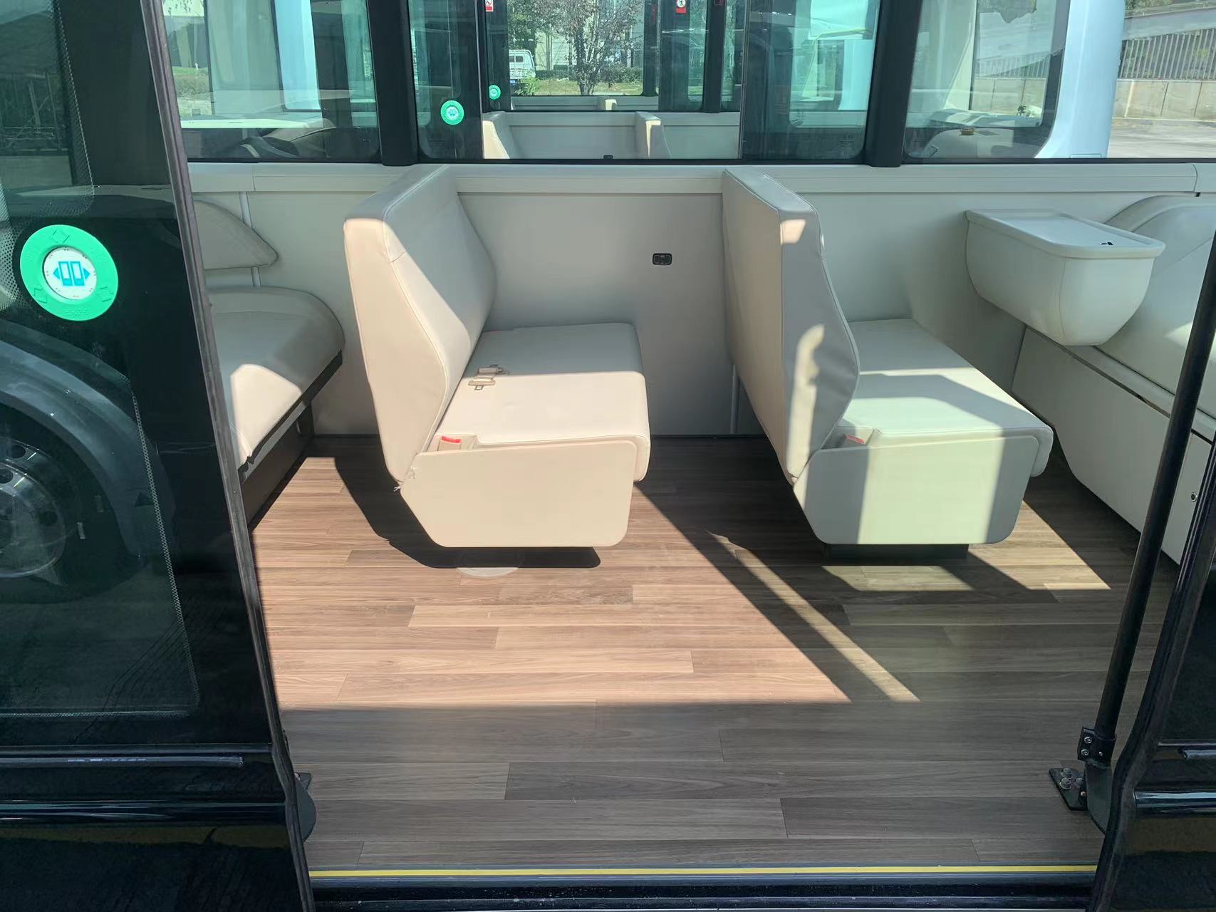 Park Inn Zurich Airport Shuttle Bus newsroom.flughafen-zuerich.ch