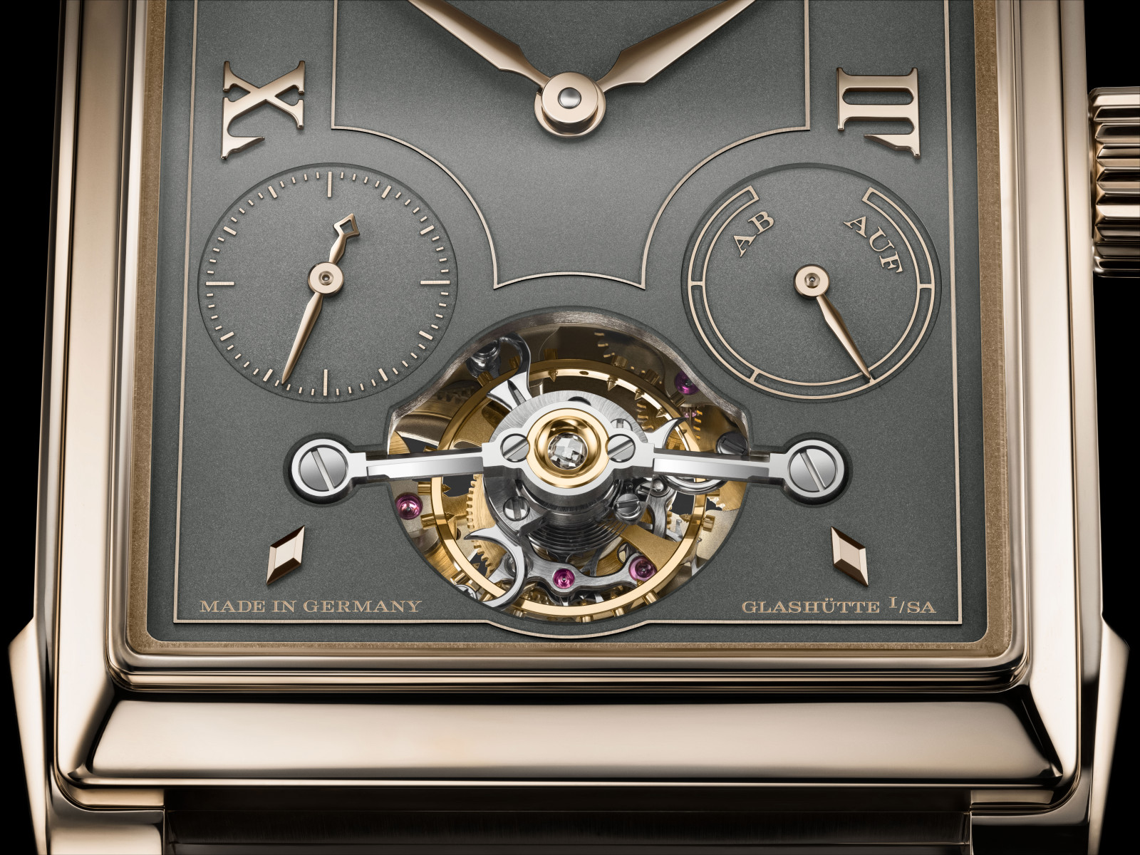 Detailaufnahme der neuen CABARET TOURBILLON HONEYGOLD