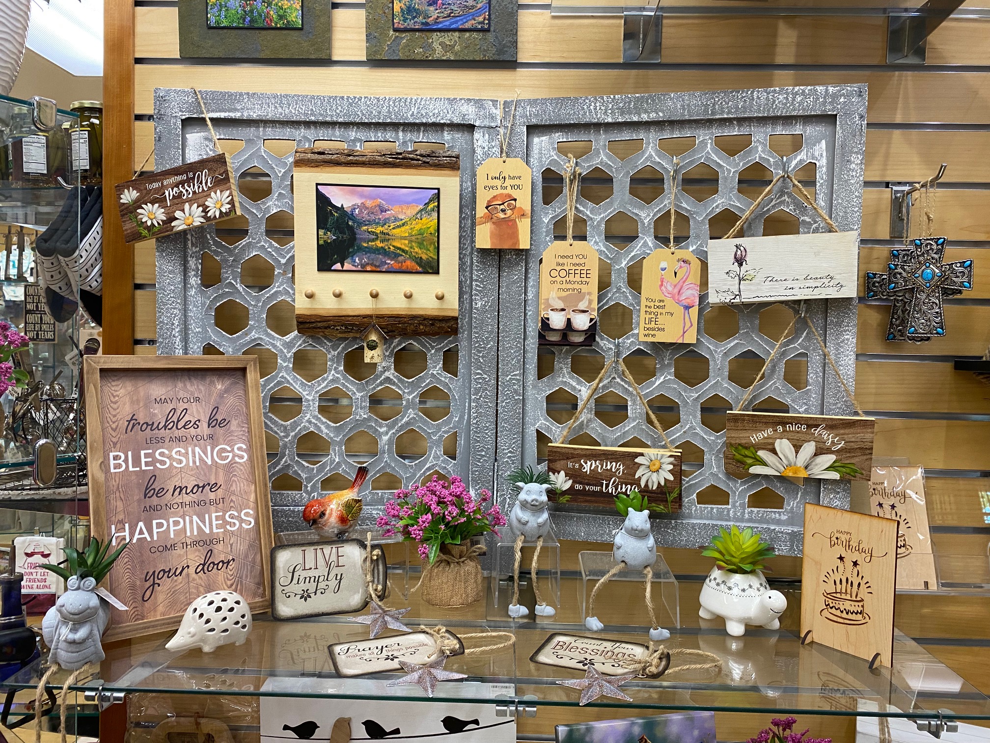 Lutheran s Gift Shop Reopens