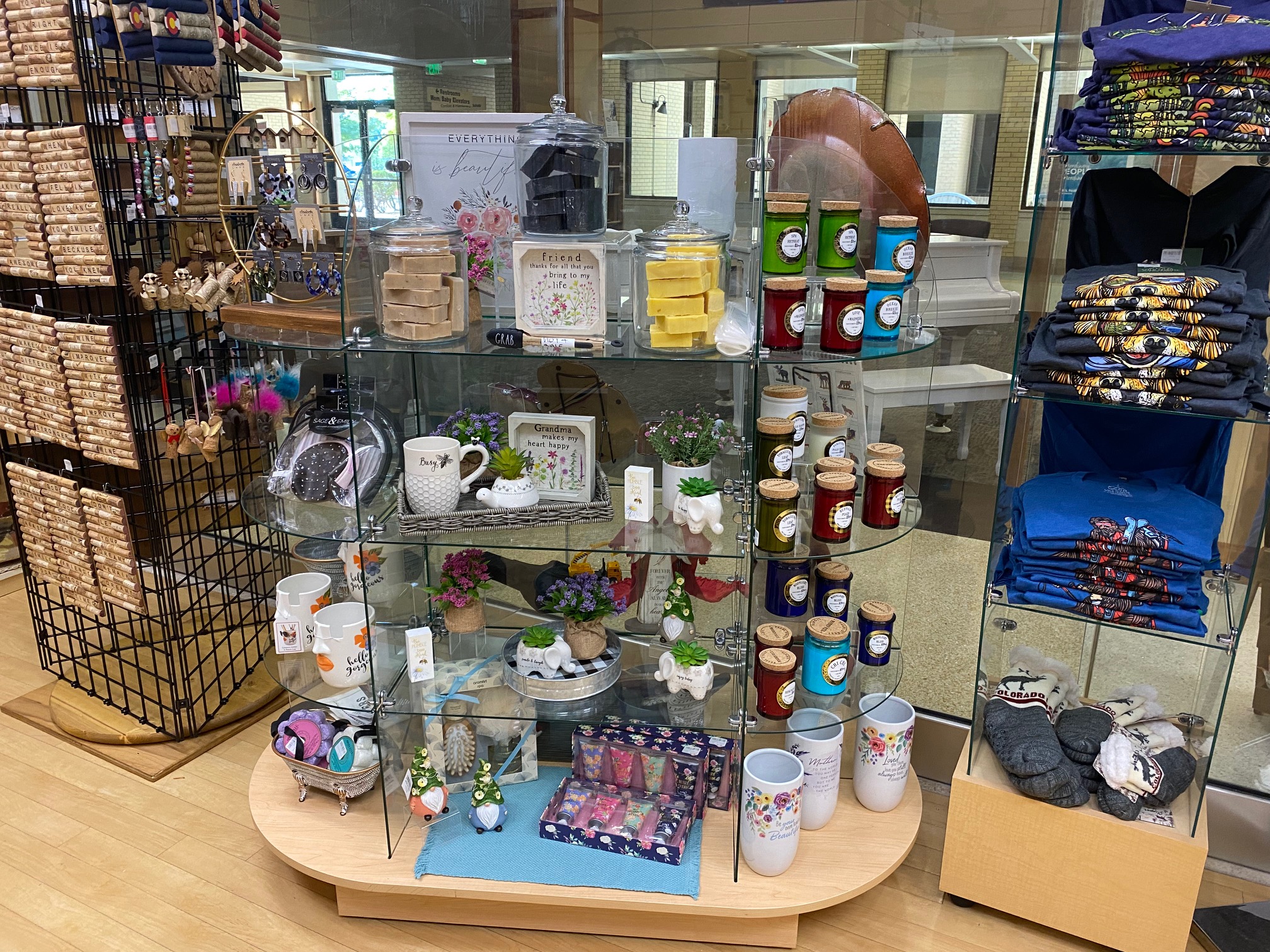 Lutheran s Gift Shop Reopens