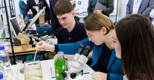 Jugend forscht bei Bayer Bitterfeld GmbH