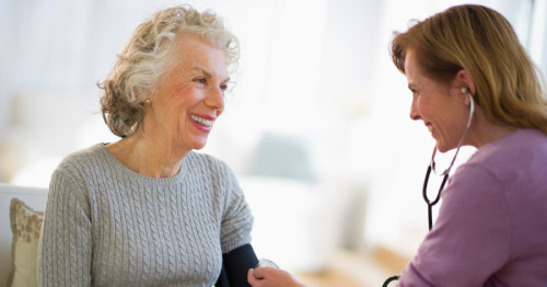 Finerenon reduziert signifikant Rückgang der Nierenfunktion und eine Kombination aus kardiovaskulären und renalen Endpunkten im Vergleich zu Placebo bei Patienten mit nicht‑diabetischer CKD