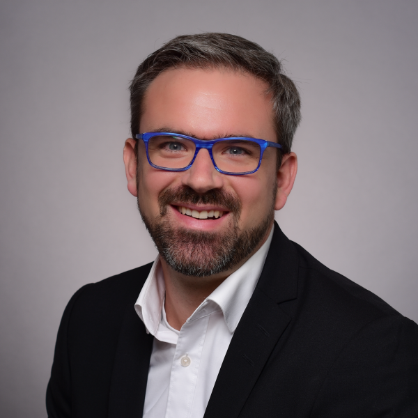 Prof. Dr. Philipp Diebold