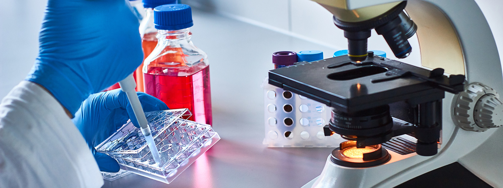 microscoop-pipet-lab