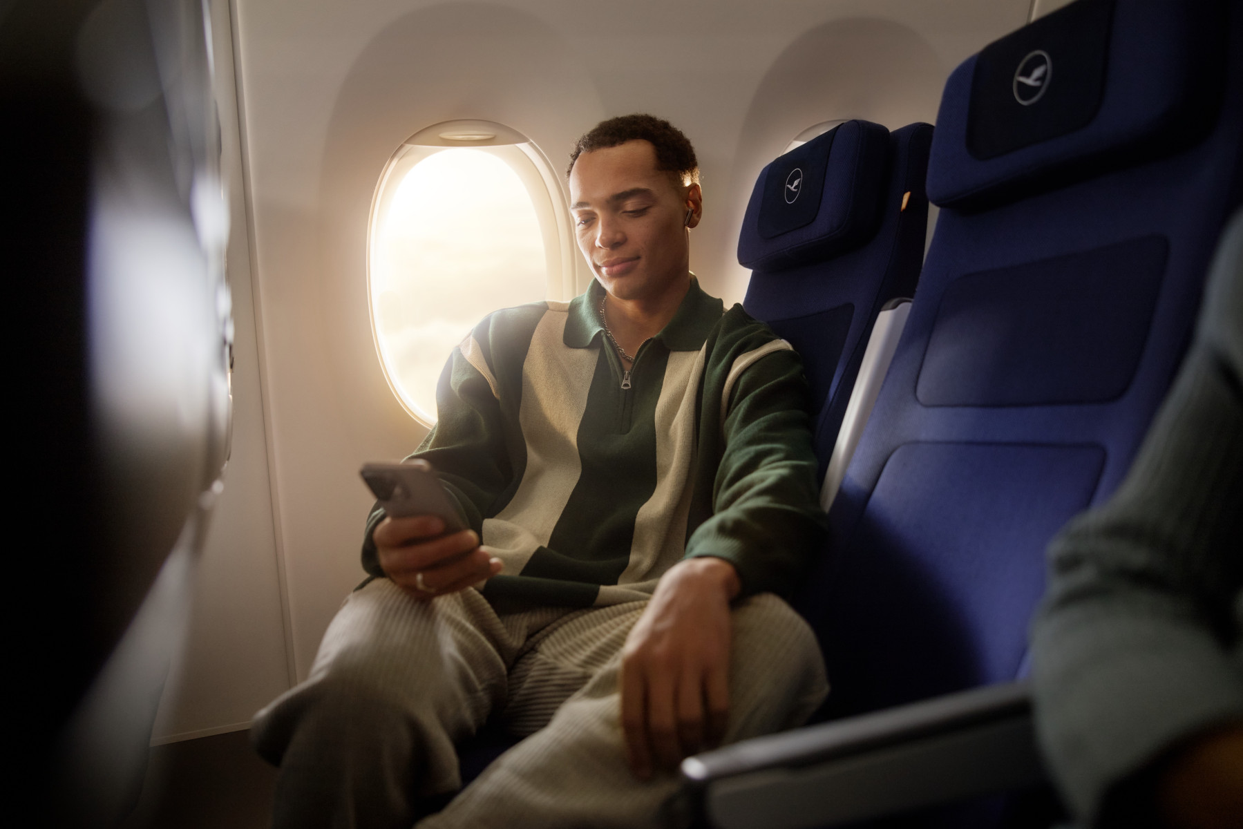 1920_1097_lufthansa-allegris_eco_legroom_seat_a_20352.jpg