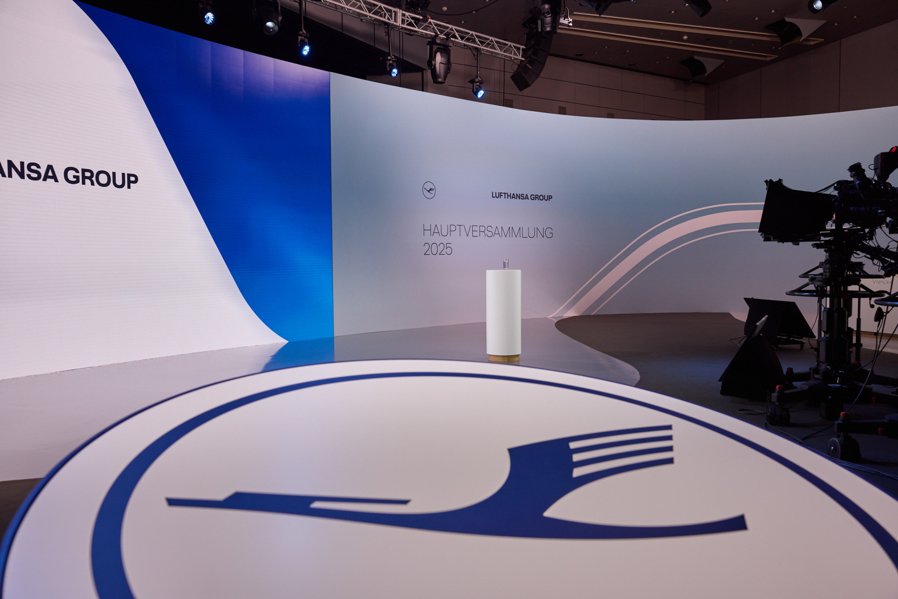 Lufthansa Hosts Virtual Shareholder Meeting