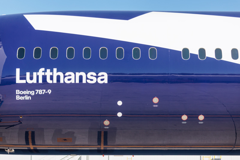 Lufthansa special livery arriving in Frankfurt this December