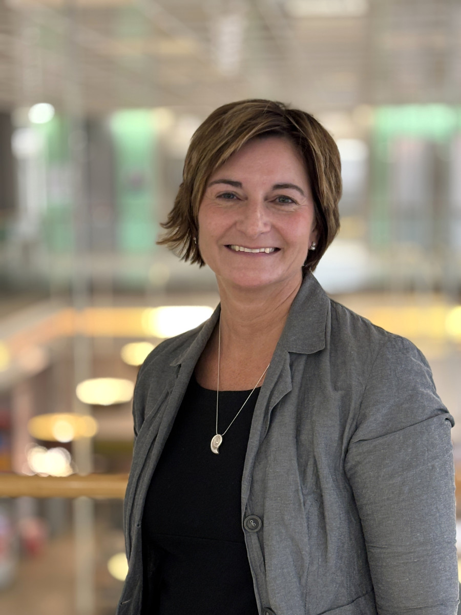 Dr. Annett Feist