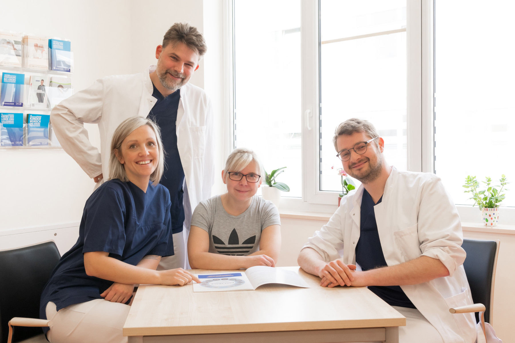 Fast-Track-Team mit Patientin in Borna
