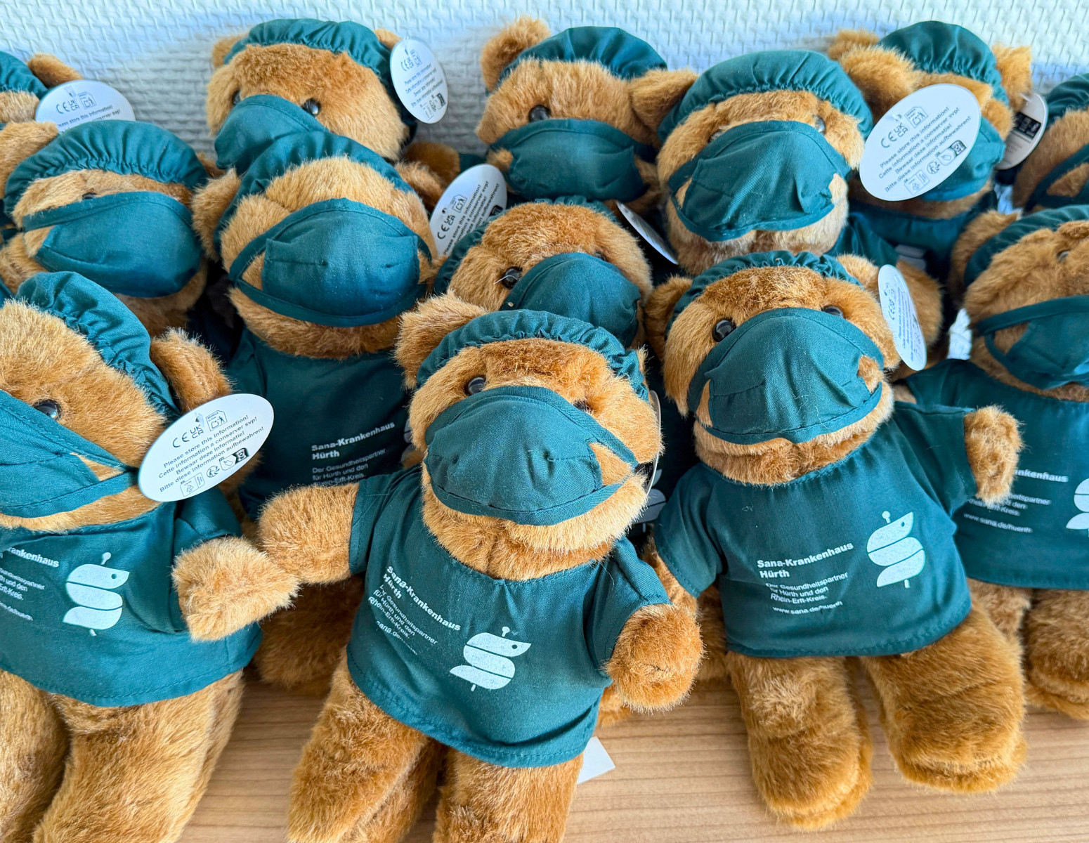 Teddyb&auml;ren im Pulk vor dem Einsatz