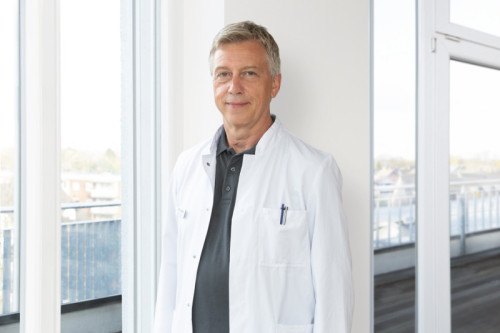 Dr. Eduard Gruber, Sana-Krankenhaus Hürth